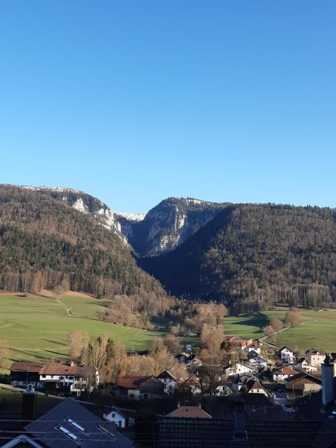 Tiny De L'Aigle Apartment Villeret ภายนอก รูปภาพ